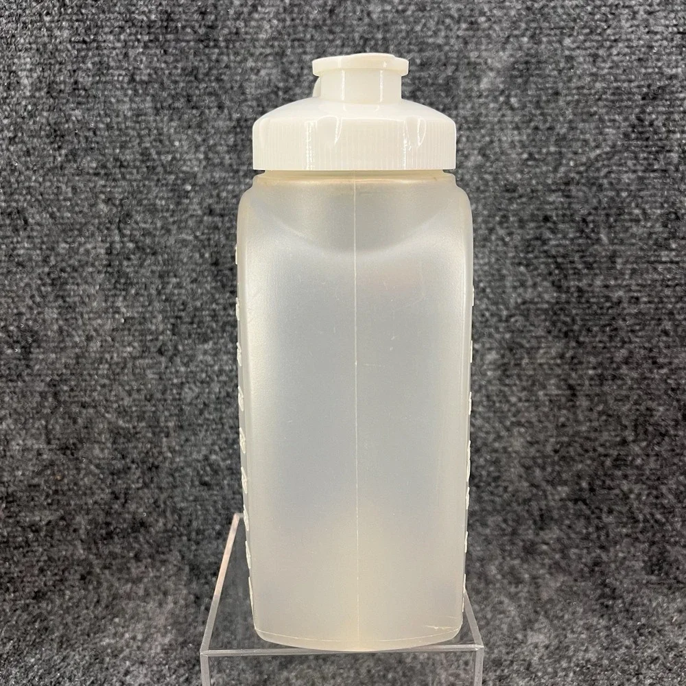 Rubbermaid Servin Saver Pitcher Jug Flip Top White Lid 1 QUART 32oz IC 97